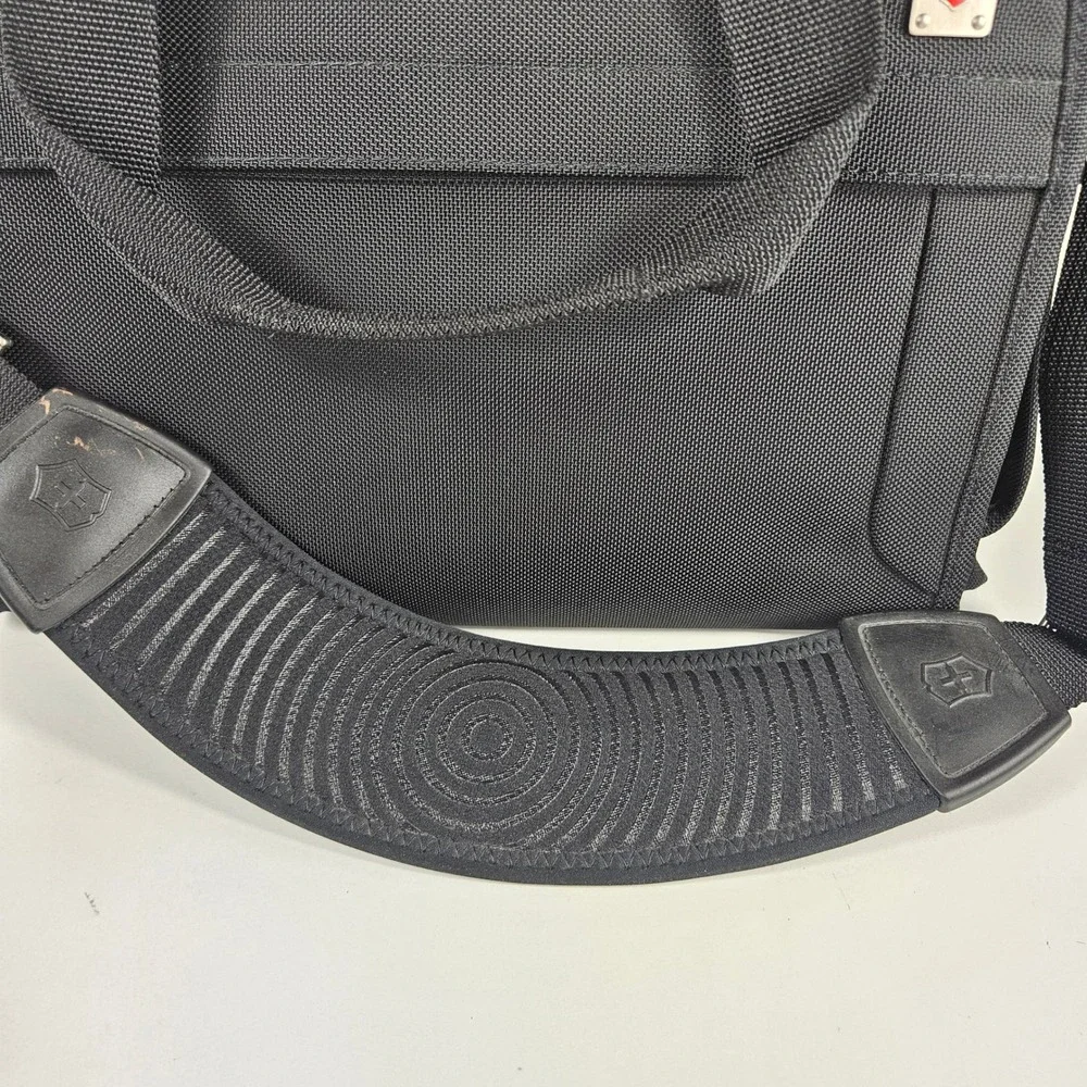 Victorinox Black Ballistic Nylon Briefcase Laptop Messenger Bag 18x11x8